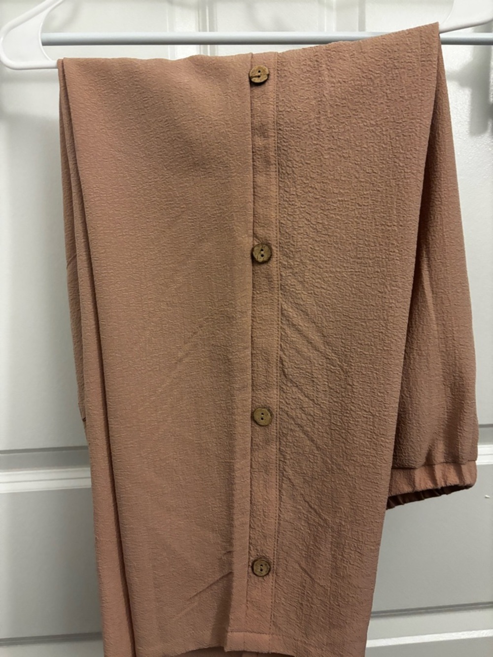 Neutral Mauve Button-side trouser. Light weight crepe material perfect for warm